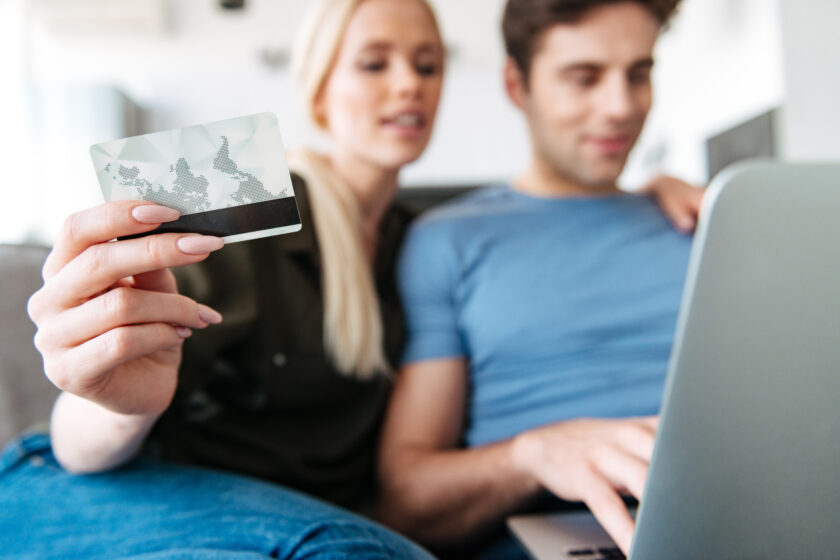 Jak fungují peer-to-peer půjčky a proč kolem nich roste takový rozruch